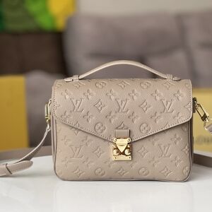 Louis Vuitton Pochette Métis in Monogram Empreinte Leather